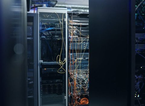 Serverless Architecture Pros and Cons: When It Beats a Traditional Server (and When It Doesn’t)